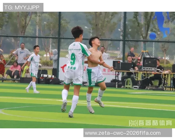 足球空翻致命事故引发的安全隐患与运动员保护措施的深思